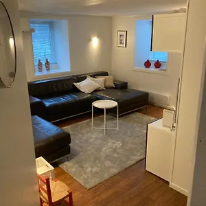Kjellerleilighet - Naert Haukeland Sykehus. , Bergen Noruega